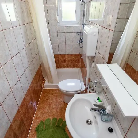 Apartmani Jelica Krk Town Exterior foto