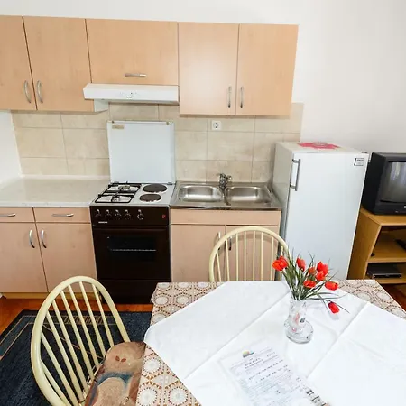 Apartmani Jelica Krk Town Exterior foto