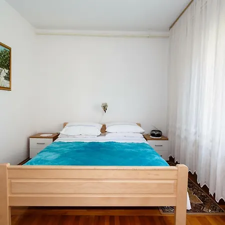 Apartmani Jelica Krk Town Exterior foto