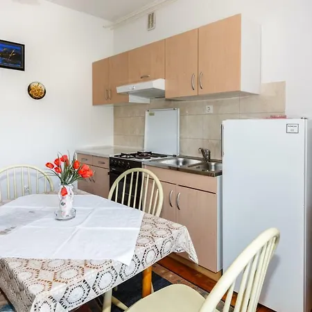 Apartmani Jelica Krk Town Exterior foto